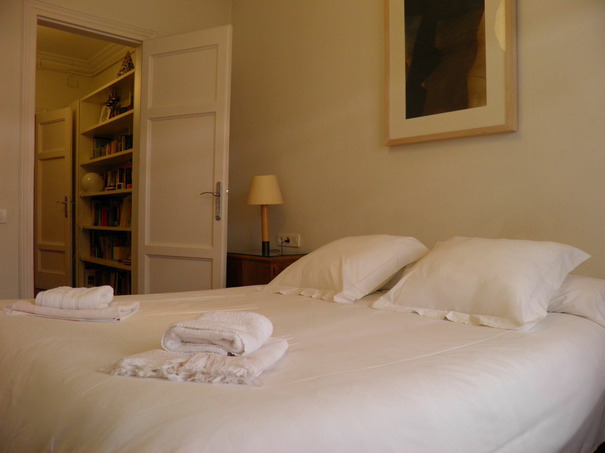 Suitur Courtyard Apartment Barcelona Luaran gambar