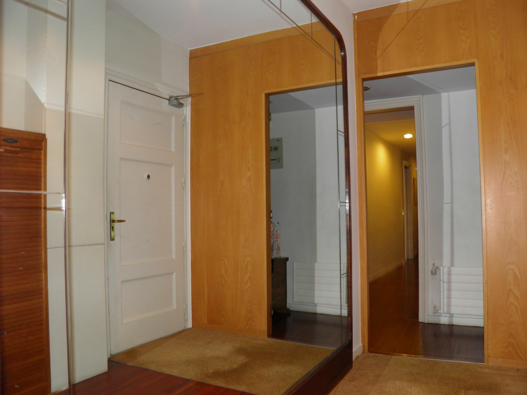 Suitur Courtyard Apartment Barcelona Luaran gambar